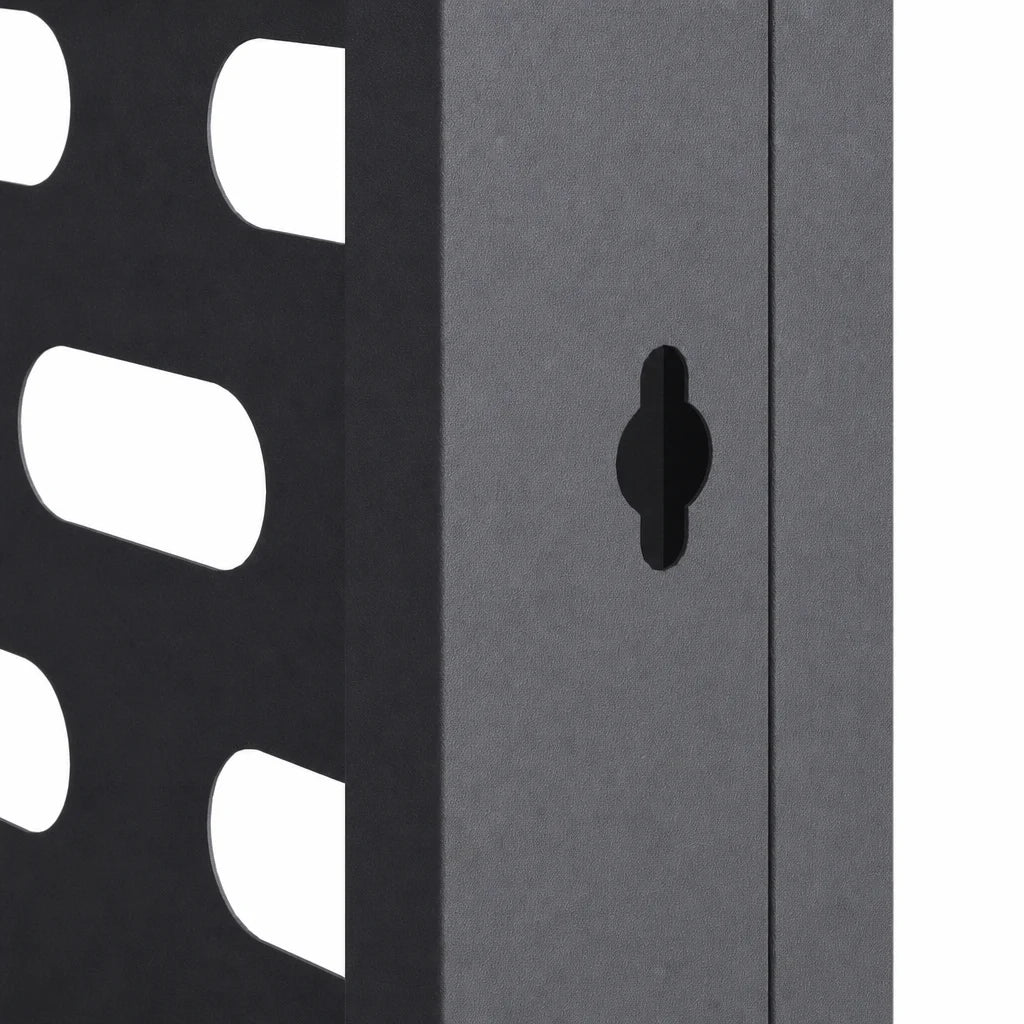 Détail des perforations du cache clim extérieur en acier anthracite
