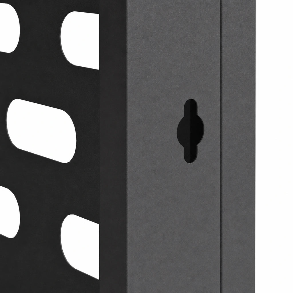 Détail des perforations et de la fixation du cache clim extérieur noir
