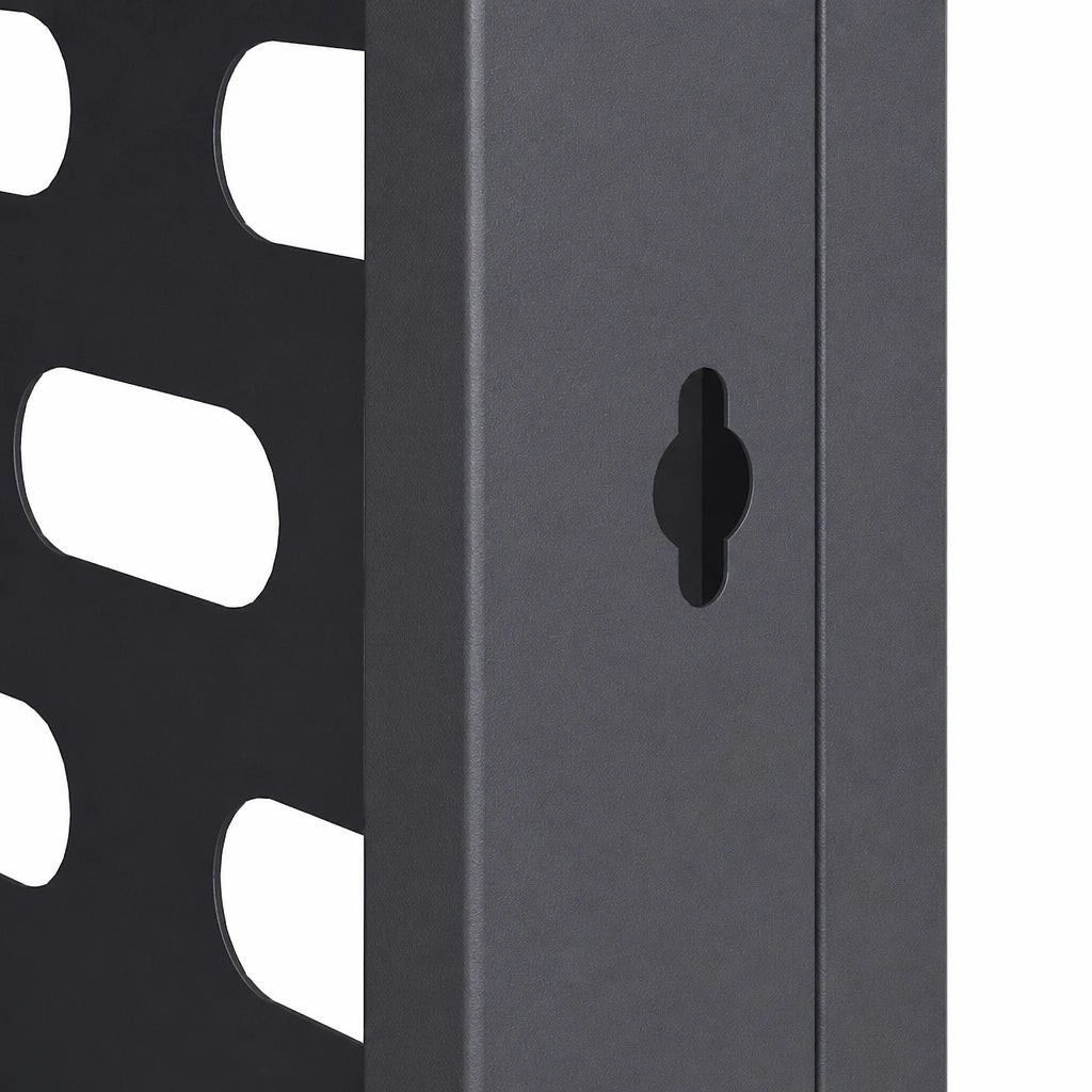 Détail des perforations et de la fixation du cache clim extérieur anthracite 
