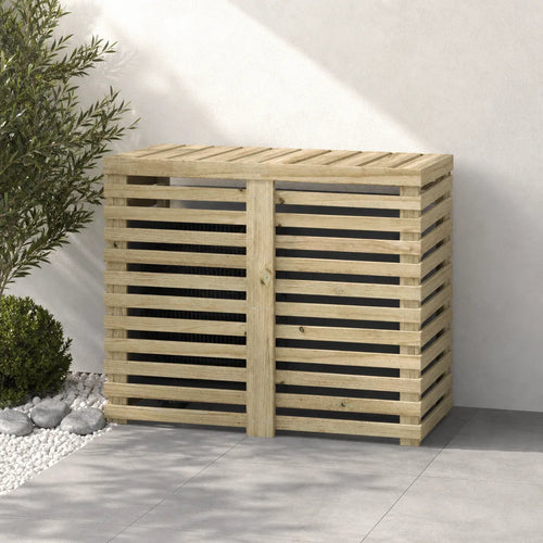 Cache climatiseur en bois installé sur une terrasse, à proximité d'un arbuste
